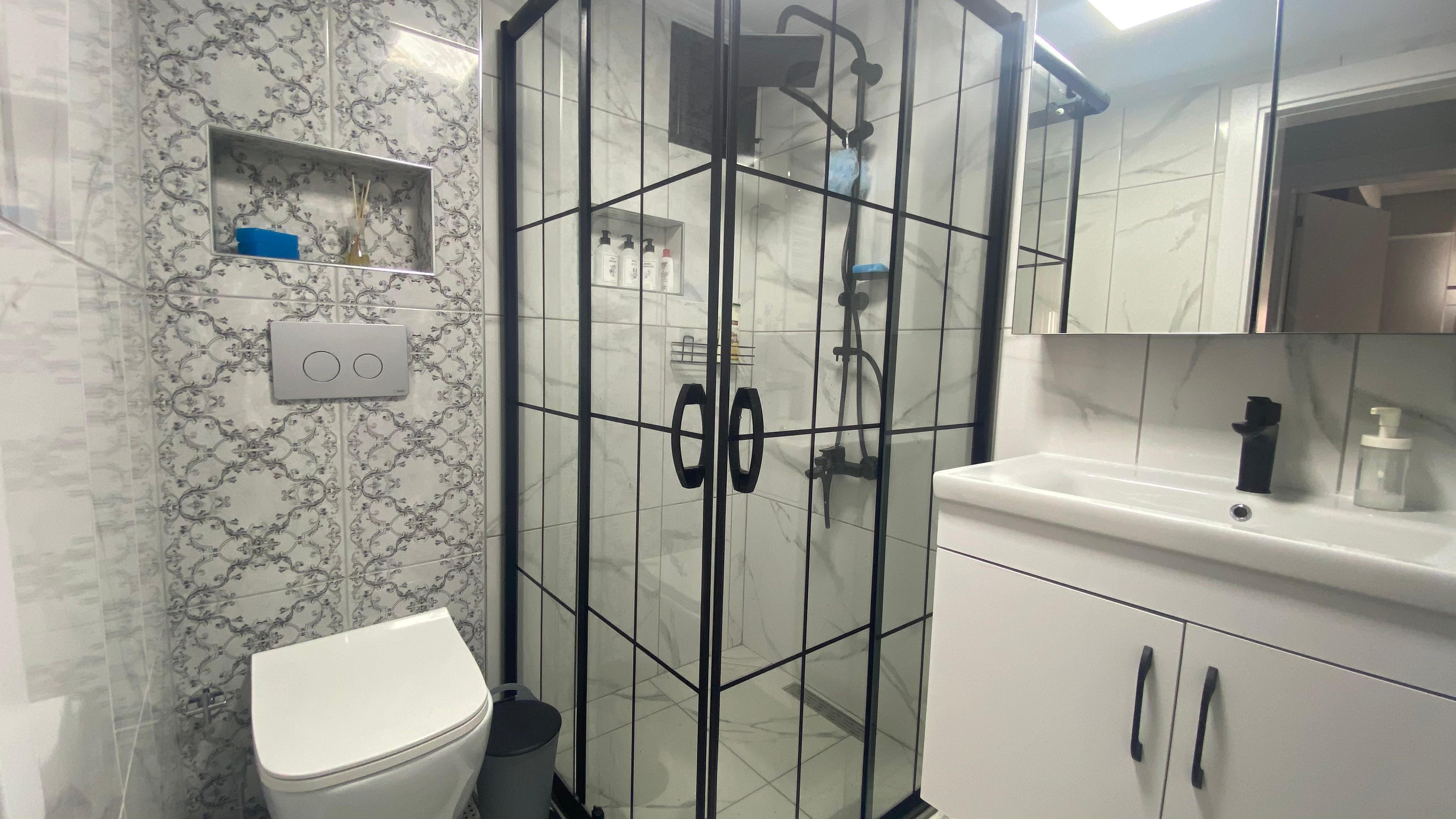 ÇUKURÇAYIR'DA SİTE İÇERİSİNDE İÇİ FULL YAPILI 3+1 SATILIK DAİRE